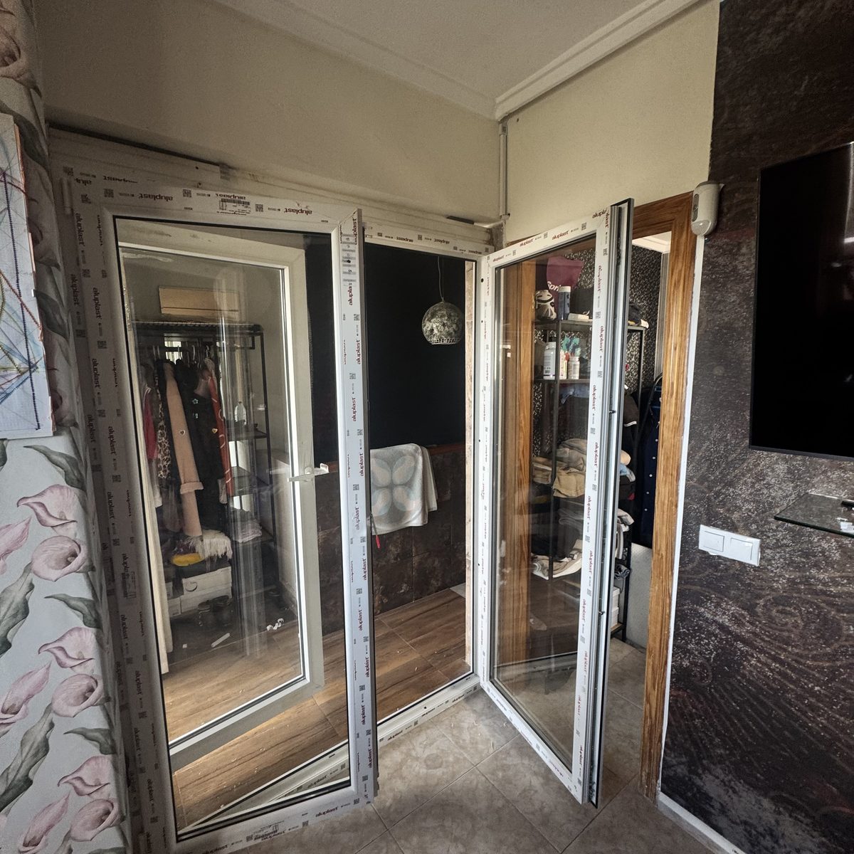 Puertas aluminio instaladas